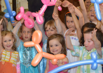 Crazy Clare Childrens entertainer Wallington
